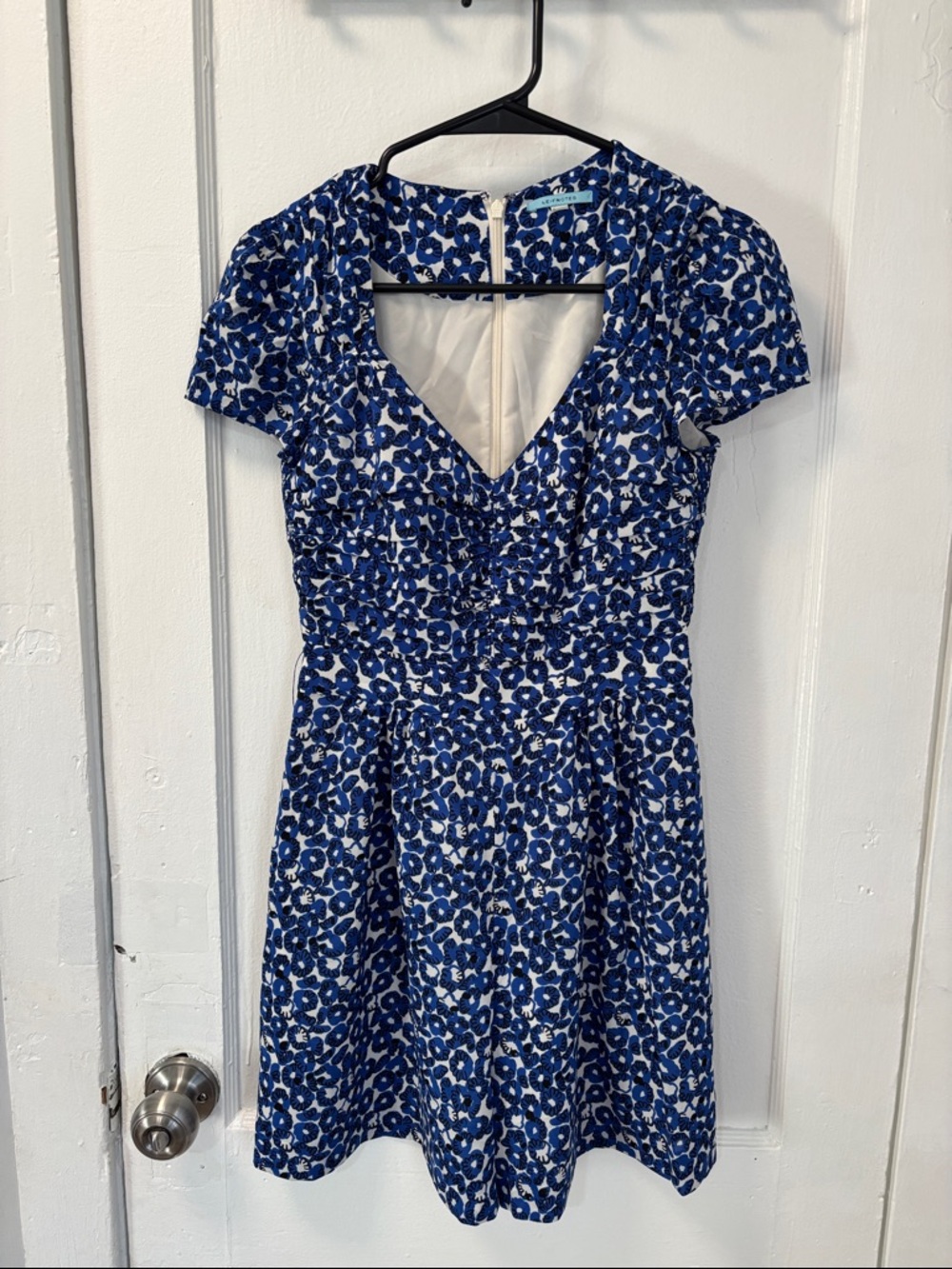 Blue Floral V‑Neck Short Sleeve Mini Dress size 0